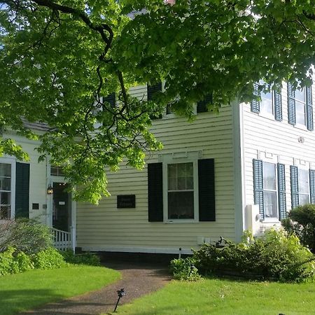 Vergennes Strong House Inn מראה חיצוני תמונה