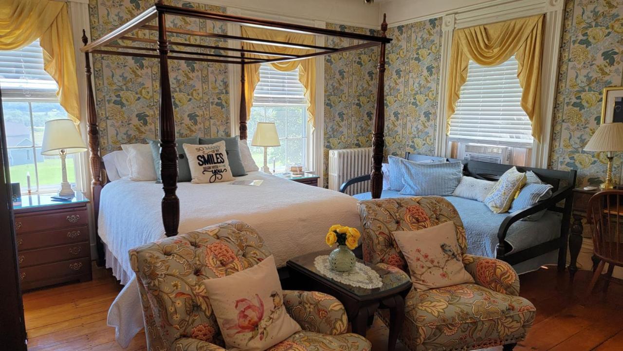 Vergennes Strong House Inn מראה חיצוני תמונה