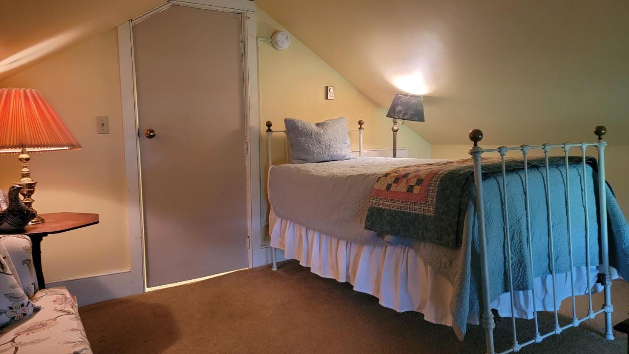 Vergennes Strong House Inn מראה חיצוני תמונה