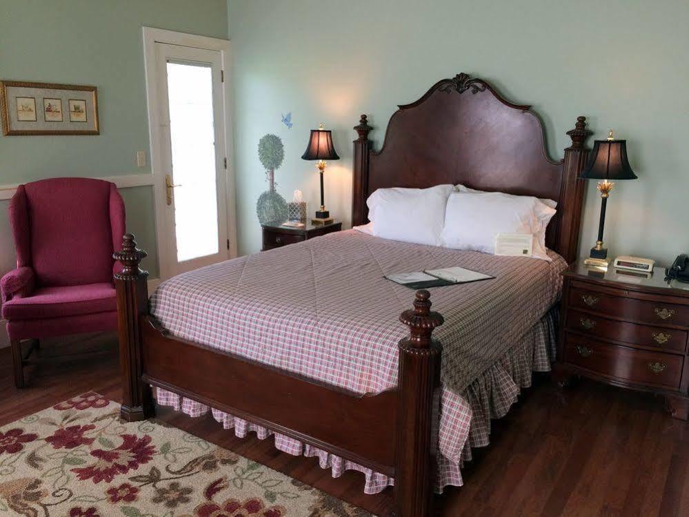 Vergennes Strong House Inn מראה חיצוני תמונה
