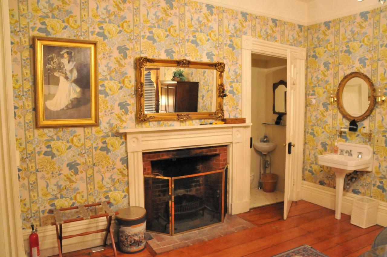 Vergennes Strong House Inn מראה חיצוני תמונה